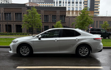 Toyota Camry, 2018 год, 2 390 000 рублей, 3 фотография