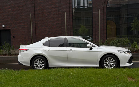 Toyota Camry, 2018 год, 2 390 000 рублей, 5 фотография