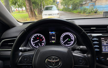 Toyota Camry, 2018 год, 2 390 000 рублей, 14 фотография