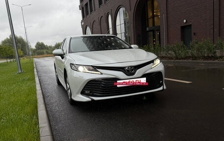Toyota Camry, 2018 год, 2 390 000 рублей, 12 фотография