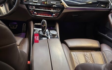 BMW 5 серия, 2018 год, 3 650 000 рублей, 16 фотография