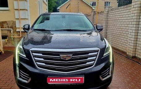Cadillac XT5 I рестайлинг, 2016 год, 2 400 000 рублей, 2 фотография