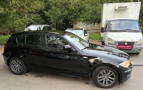 BMW 1 серия, 2010 год, 540 000 рублей, 3 фотография