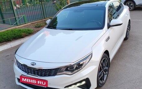 KIA Optima IV, 2018 год, 2 500 000 рублей, 4 фотография