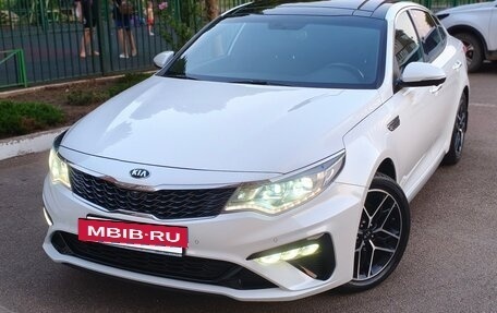 KIA Optima IV, 2018 год, 2 500 000 рублей, 2 фотография