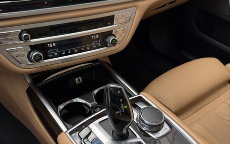 BMW 7 серия, 2016 год, 4 000 000 рублей, 23 фотография