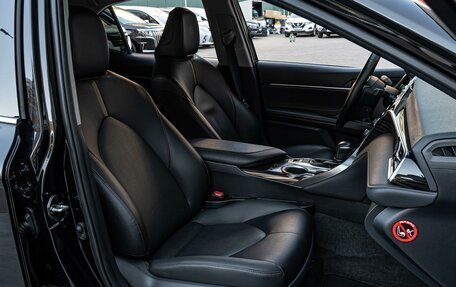 Toyota Camry, 2020 год, 3 280 000 рублей, 8 фотография