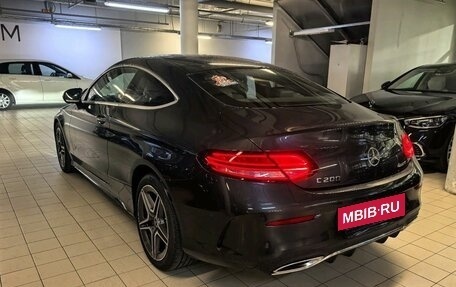 Mercedes-Benz C-Класс, 2019 год, 3 800 000 рублей, 4 фотография