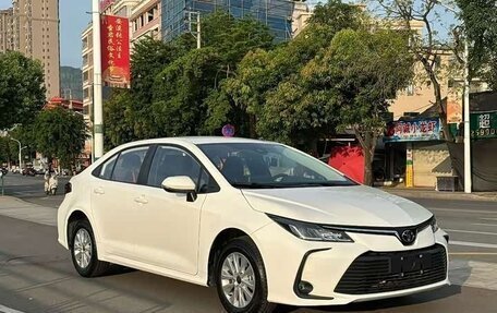 Toyota Corolla, 2024 год, 1 370 000 рублей, 3 фотография