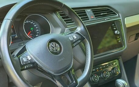 Volkswagen Tiguan II, 2020 год, 2 690 000 рублей, 9 фотография