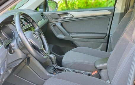 Volkswagen Tiguan II, 2020 год, 2 690 000 рублей, 10 фотография