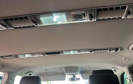 Volkswagen Multivan T6 рестайлинг, 2016 год, 3 920 000 рублей, 6 фотография