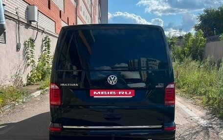 Volkswagen Multivan T6 рестайлинг, 2016 год, 3 920 000 рублей, 9 фотография