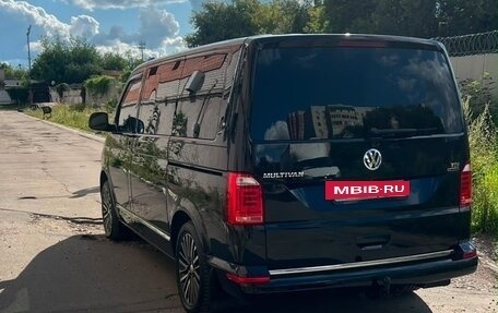 Volkswagen Multivan T6 рестайлинг, 2016 год, 3 920 000 рублей, 17 фотография