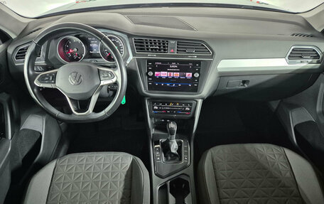 Volkswagen Tiguan II, 2021 год, 2 699 000 рублей, 9 фотография