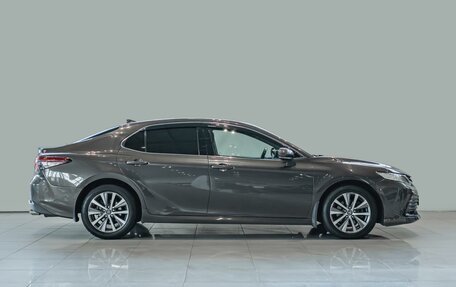 Toyota Camry, 2021 год, 2 720 000 рублей, 5 фотография