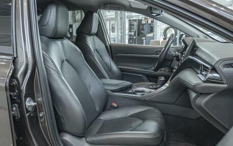 Toyota Camry, 2021 год, 2 720 000 рублей, 12 фотография