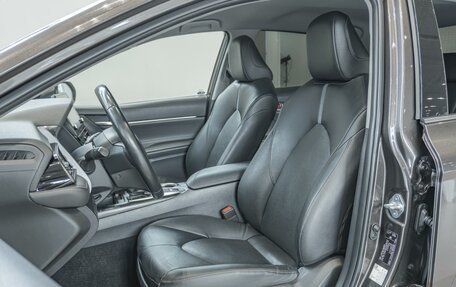 Toyota Camry, 2021 год, 2 720 000 рублей, 14 фотография