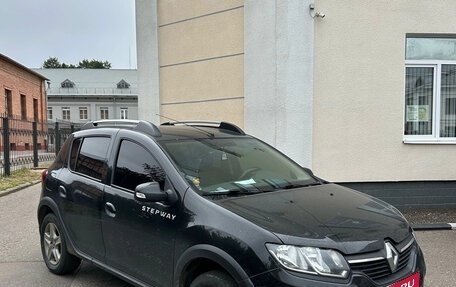 Renault Sandero II рестайлинг, 2016 год, 900 000 рублей, 2 фотография