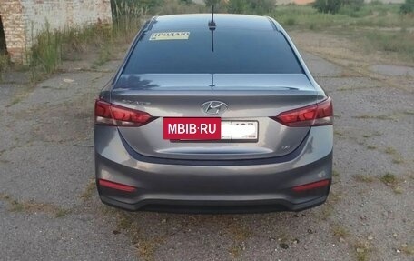 Hyundai Solaris II рестайлинг, 2017 год, 1 050 000 рублей, 2 фотография