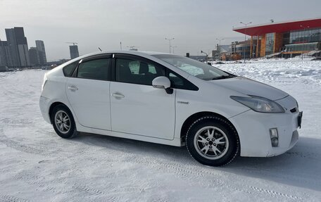 Toyota Prius, 2011 год, 820 000 рублей, 3 фотография