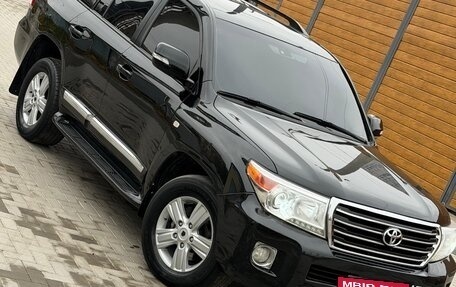 Toyota Land Cruiser 200, 2011 год, 2 749 999 рублей, 2 фотография