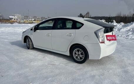 Toyota Prius, 2011 год, 820 000 рублей, 4 фотография