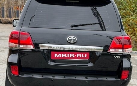 Toyota Land Cruiser 200, 2011 год, 2 749 999 рублей, 4 фотография