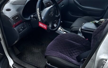 Toyota Avensis III рестайлинг, 2003 год, 480 000 рублей, 3 фотография