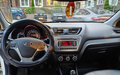 KIA Rio III рестайлинг, 2015 год, 950 000 рублей, 16 фотография