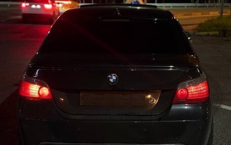 BMW 5 серия, 2003 год, 1 550 000 рублей, 14 фотография