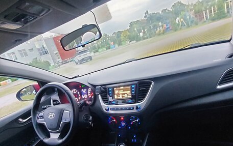 Hyundai Solaris II рестайлинг, 2018 год, 1 170 000 рублей, 15 фотография
