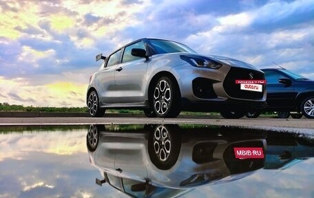 Suzuki Swift V, 2018 год, 1 500 000 рублей, 3 фотография