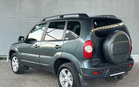 Chevrolet Niva I рестайлинг, 2018 год, 850 000 рублей, 5 фотография