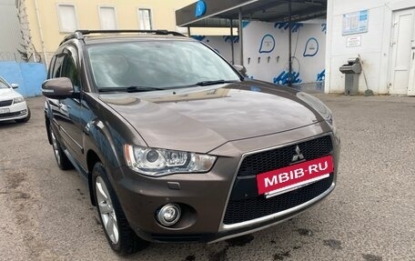 Mitsubishi Outlander III рестайлинг 3, 2011 год, 1 200 000 рублей, 6 фотография