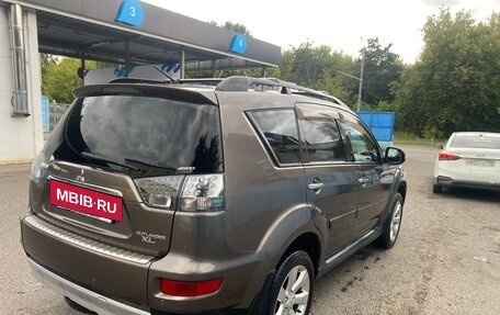 Mitsubishi Outlander III рестайлинг 3, 2011 год, 1 200 000 рублей, 10 фотография