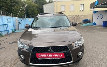 Mitsubishi Outlander III рестайлинг 3, 2011 год, 1 200 000 рублей, 5 фотография