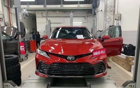 Toyota Camry, 2021 год, 2 200 000 рублей, 2 фотография