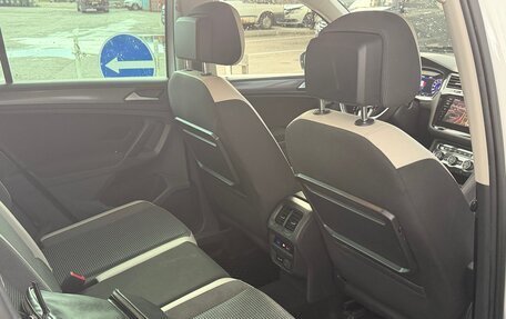Volkswagen Tiguan II, 2018 год, 2 600 000 рублей, 7 фотография