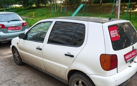 Volkswagen Polo III рестайлинг, 1998 год, 115 000 рублей, 2 фотография