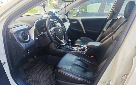 Toyota RAV4, 2016 год, 2 550 000 рублей, 7 фотография