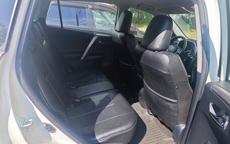 Toyota RAV4, 2016 год, 2 550 000 рублей, 6 фотография