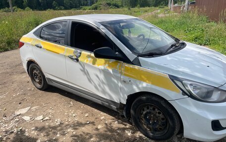 Hyundai Solaris II рестайлинг, 2014 год, 355 000 рублей, 3 фотография