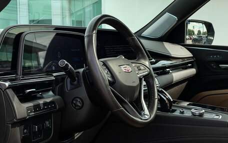 Cadillac Escalade V, 2022 год, 11 310 082 рублей, 13 фотография