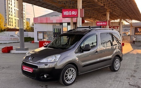 Peugeot Partner II рестайлинг 2, 2010 год, 640 000 рублей, 1 фотография