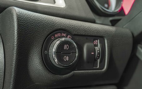 Opel Astra J, 2013 год, 990 000 рублей, 16 фотография