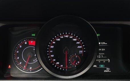 Hyundai Avante, 2023 год, 1 742 700 рублей, 25 фотография