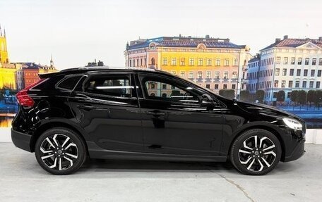 Volvo V40 Cross Country I, 2019 год, 1 460 017 рублей, 4 фотография