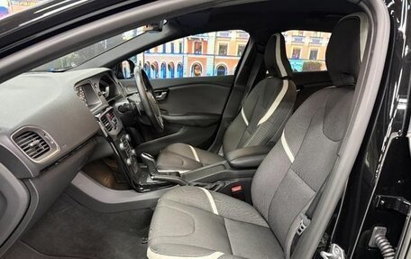 Volvo V40 Cross Country I, 2019 год, 1 460 017 рублей, 17 фотография