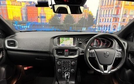 Volvo V40 Cross Country I, 2019 год, 1 460 017 рублей, 13 фотография